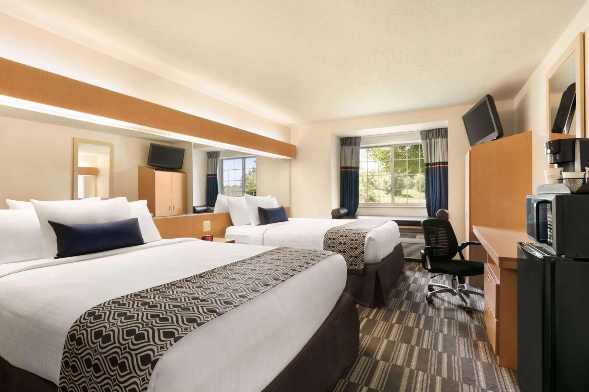 Microtel & By Wyndham 3*