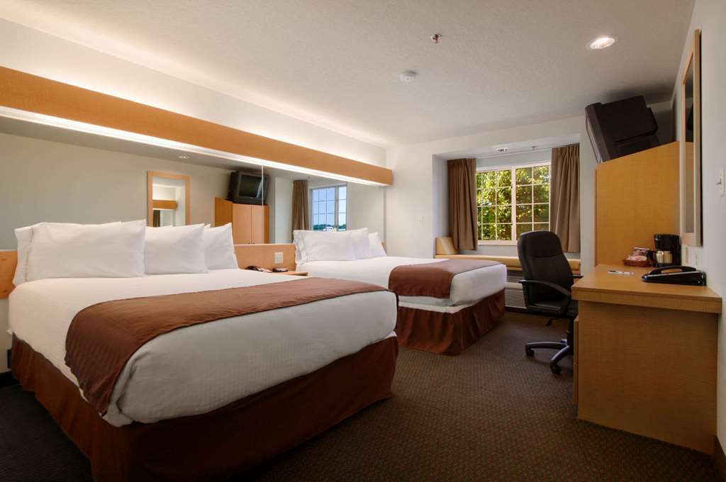 Hotel Microtel & By Wyndham